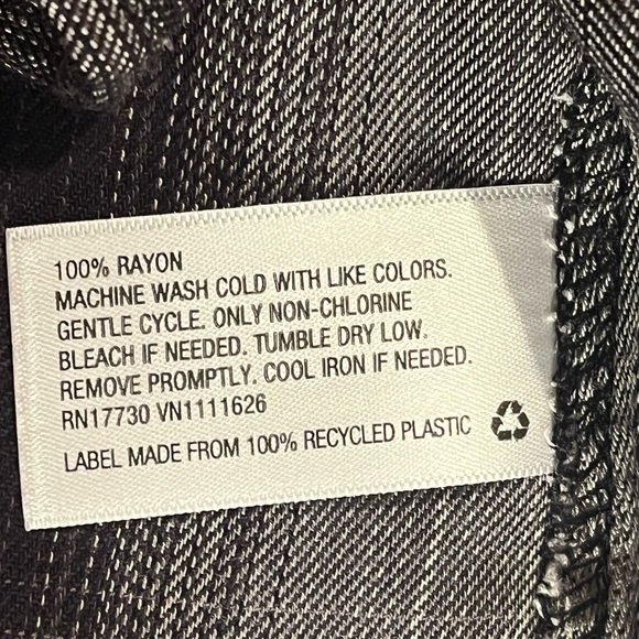 Ava & Viv plaid tunic button down shirt.  Size X black and gray tones - Picture 4 of 10